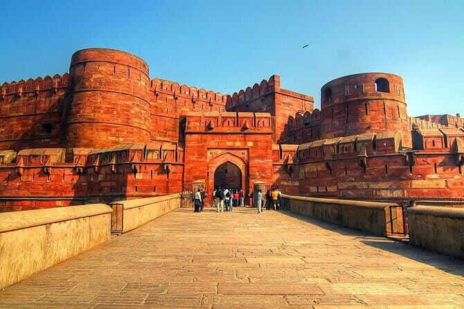 Access to the Taj Mahal skipping the Queue - Taj Mahal Tickets - Agra Fort stop: the smart add-on after the Taj