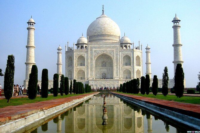 Affordable transfer from Agra to Jaipur via Fatehpur Sikri - Price and value: how $33.40 works for you