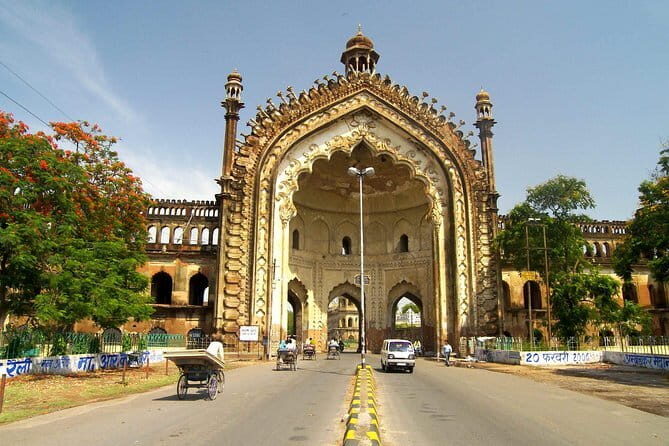 Affordable transfer from Agra to Lucknow - Key things to know before you book