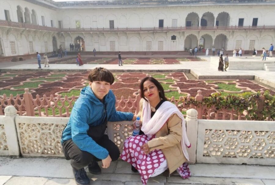 Agra: Agra Fort Entry Tickets with Licensed Guide - Your English guide: turning big Mughal dates into a story you remember