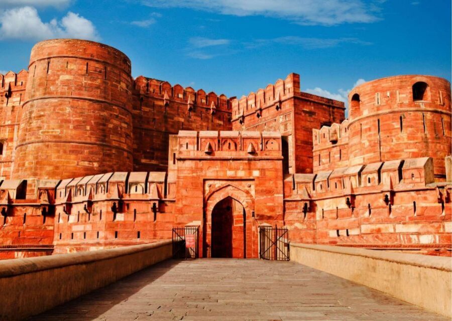Agra: Agra Fort Skip-the-line ticket with Full Guided Tour - Meeting the Guide at the Fort: How the Tour Tempo Works