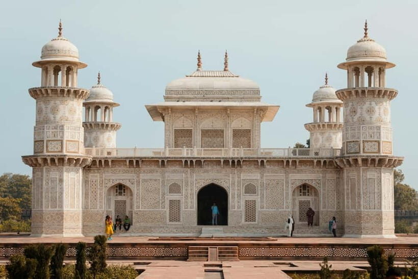 Agra: Baby Taj and Mehtab Bagh Guided Walking Tour - Walking the Yamuna River: local temples, boats, and real pauses