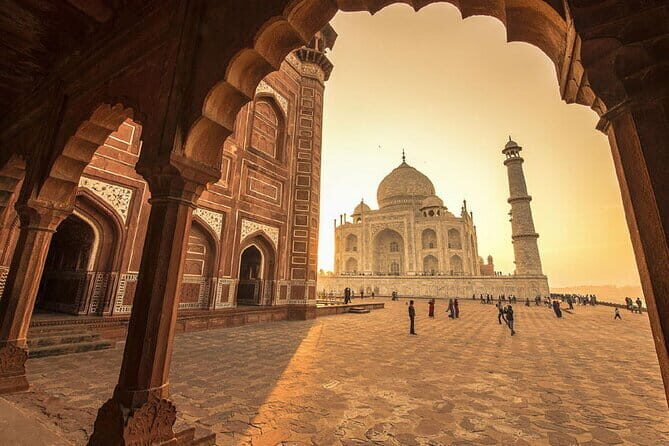 Agra: Fast-Track Taj Mahal Entry Ticket + Optional Guided Tour - Staff quality you can feel: Chand, Faraz, Daksh, Sumit, Dilip