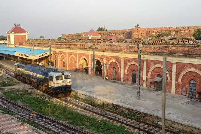 Agra Heritage Walk with Food Tour - Stop 3: Agra Fort Railway Station and the Tripolia Chowk Story