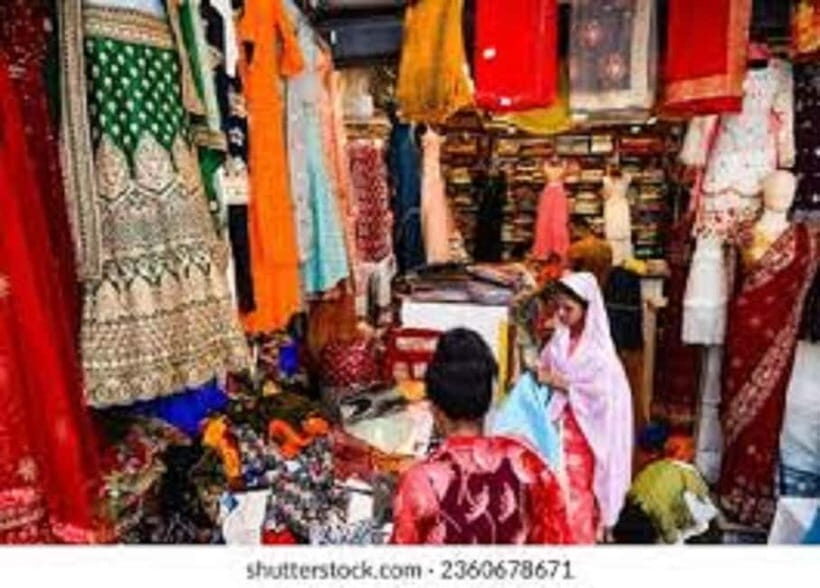 Agra : Old Bazar & Kinari Bazar Heritage Walking Tour. - Old Bazar lanes: where shopping is the main event