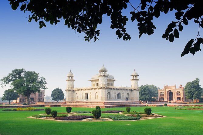 Agra: Skip The Line Sunrise Taj Mahal Private Guided Day Trip - How to get the most out of a 4–6 hour Agra plan