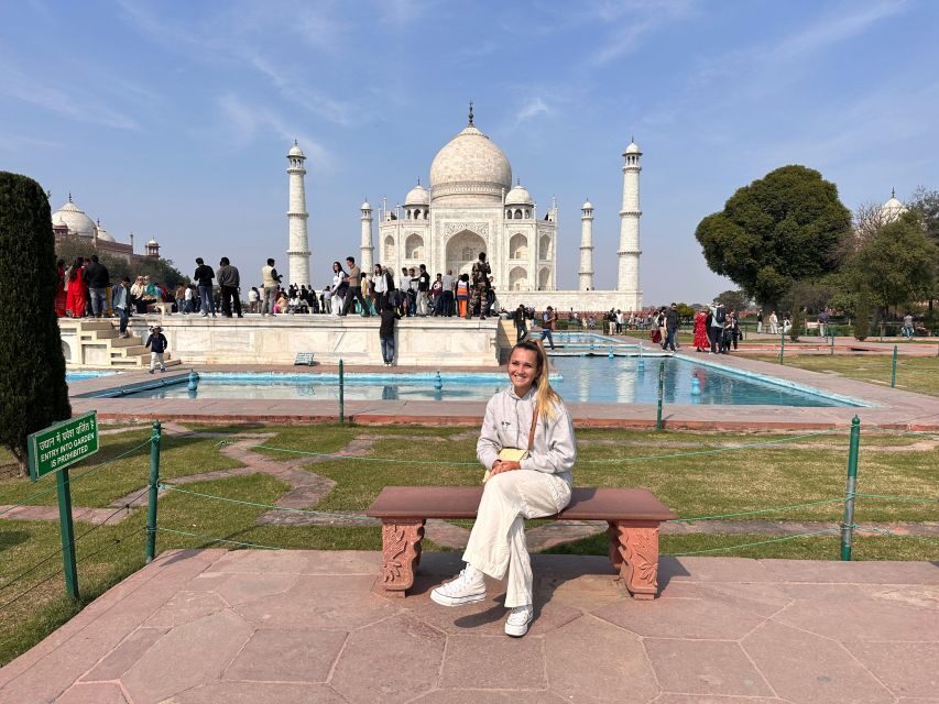 Agra: Skip-the-Line Taj Mahal & Agra Fort Private Tour - Agra Fort: Mughal power you can walk through
