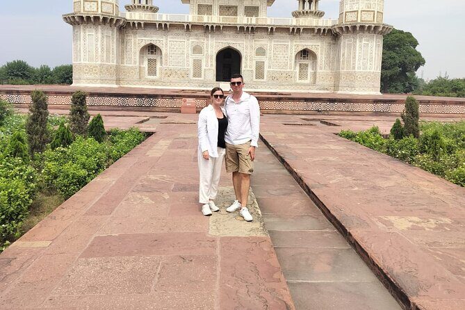 Agra: Skip the Line Taj Mahal and Agra Fort Private Day Tour - Small details that make a big difference