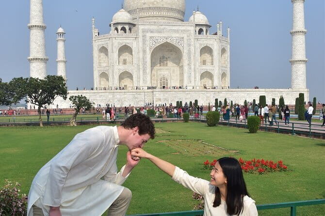 Agra: Skip-the-Line Taj Mahal and Agra Fort Tour - All Inclusive - The private AC car and guide support: small comfort, big payoff