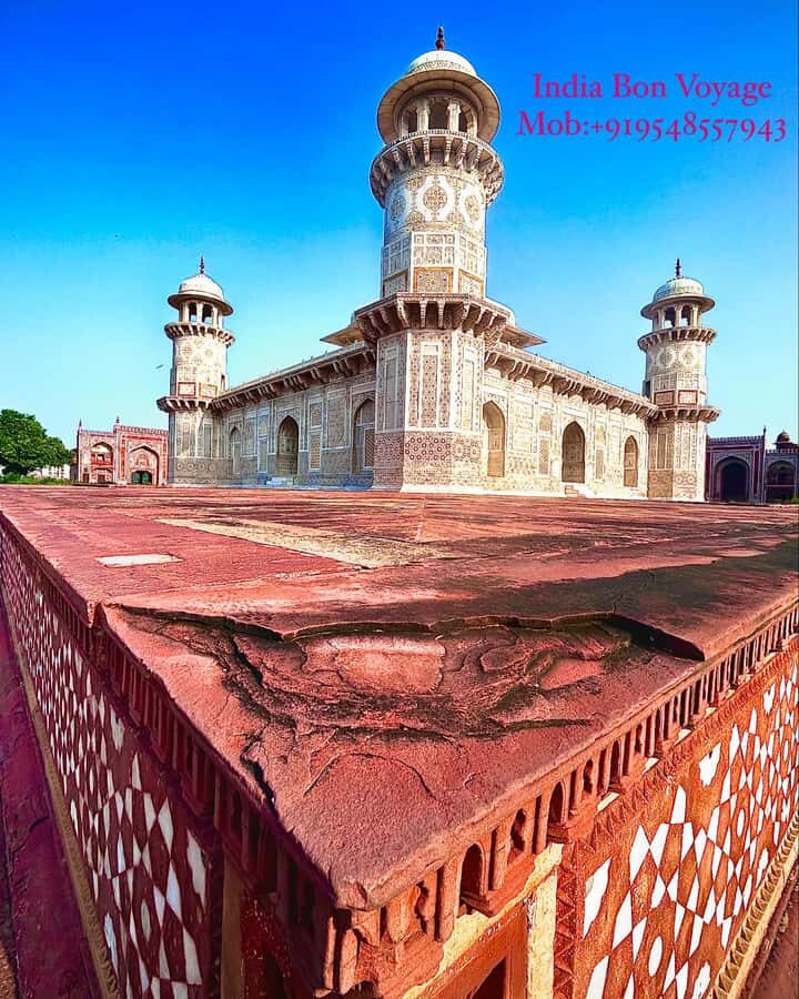 Agra : Skip the line tour for Taj Mahal, Agra fort - Sunrise Taj Mahal: pink colours, Makrana marble, and what to notice