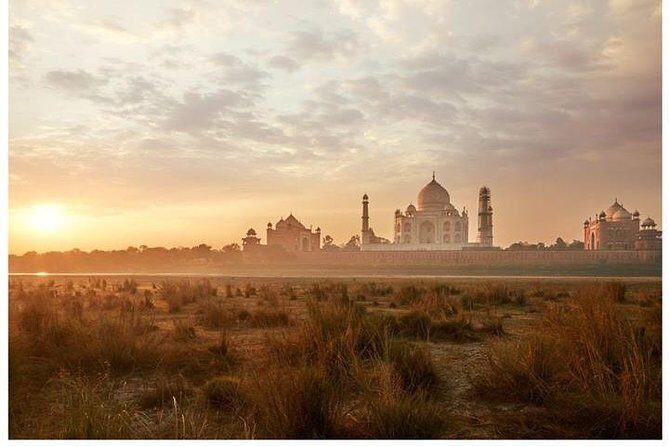 Agra: Street Food and Walk Tour with Spice Market by Tuk-Tuk - Kinari Bazaar and Jama Masjid: Crafts, Colors, and a Major Mughal Landmark