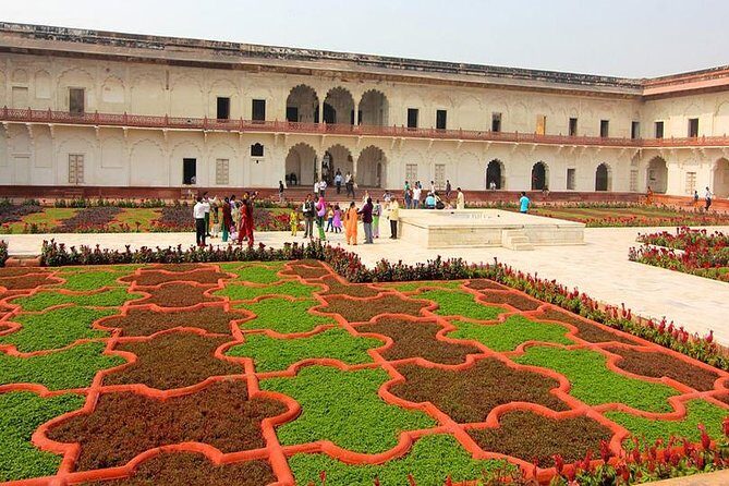Agra: Street Food and Walk Tour with Spice Market by Tuk-Tuk - Rawatpara Spice Market and Seth Gali: Where the Smell Becomes the Lesson