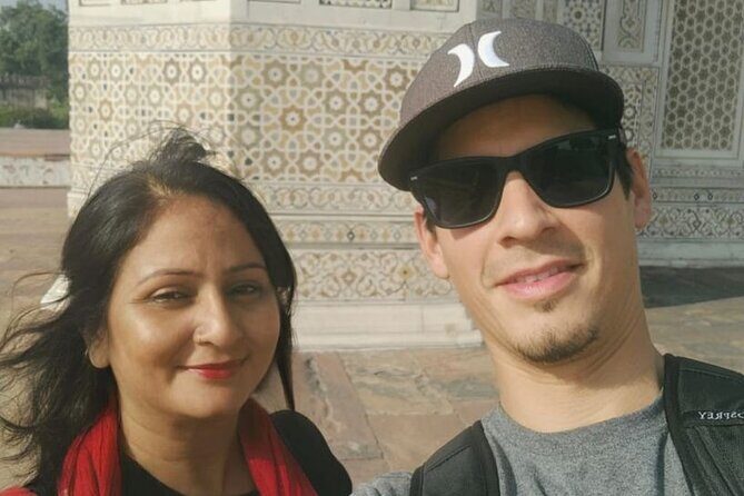 Agra Taj Mahal and Mausoleum Tour with Guide - Meeting up: pickup, visitor hotel rendezvous, and mobile tickets