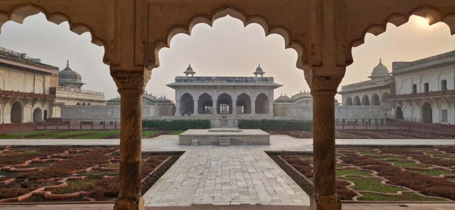 Agra: Taj Mahal Sunrise and Agra Fort Guided Day Trip - Getting picked up in Agra without turning your day into a logistics project