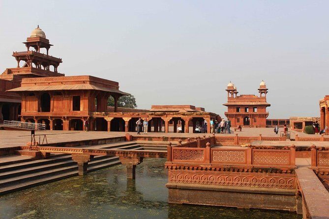 Agra To Jaipur Drop Via Fatehpur Sikri & Chand Baori, Step Well - Agra to Jaipur, but with real stops (not just driving)