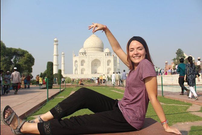 Approved Tour Guide in Agra for Full Day Sightseeing - Agra Fort in one hour: why the inside visit is the payoff