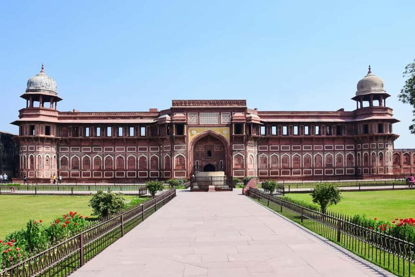 Delhi Airport to Taj Mahal Tour Instant Booking - Agra Fort walk: the Mughal storyline in stone