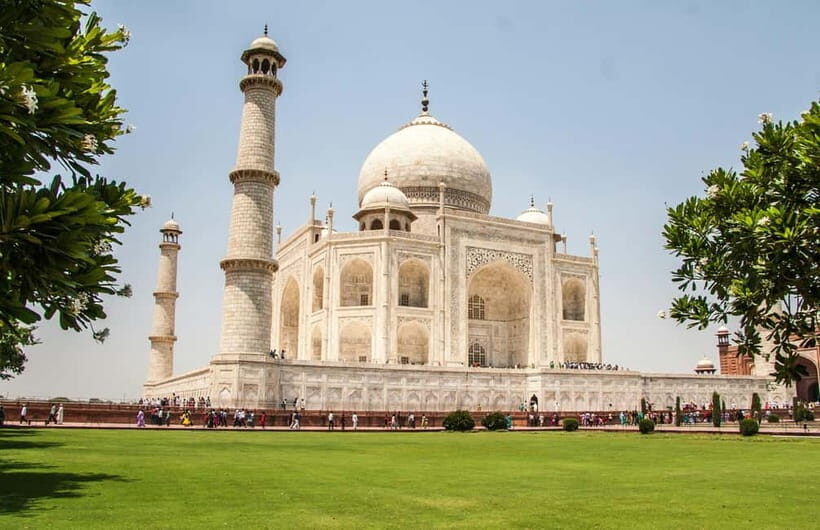 Delhi Airport to Taj Mahal Tour Instant Booking - Private guide and private car: why that’s worth it here