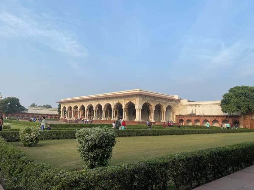 Delhi Airport to Taj Mahal Tour Instant Booking - Delhi Airport pickup: the part that decides if your day goes smoothly