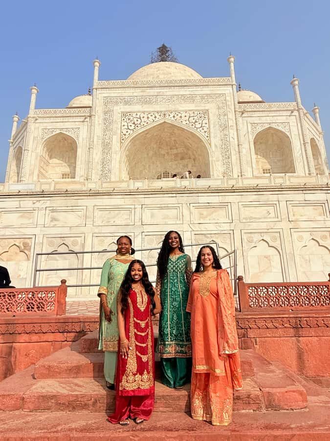 Delhi: Taj Mahal & Agra Tour by Gatimaan Express Train - Gatimaan Express makes Agra feel doable