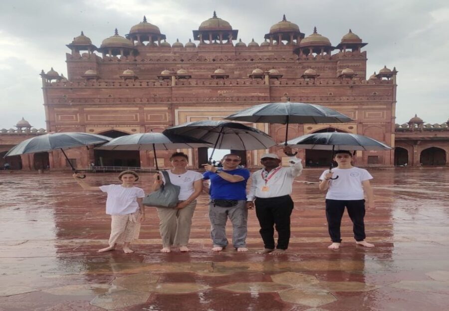From Agra: Fatehpur Sikri and Market Private Half-Day Tour - Key points at a glance