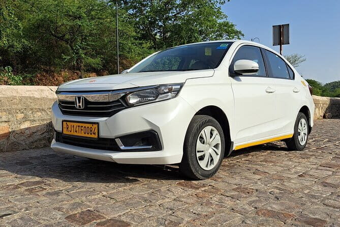 From Agra: Private one way Transfers Cab To Delhi drop - Booking that avoids the airport scramble: mobile ticket and 24/7 coverage