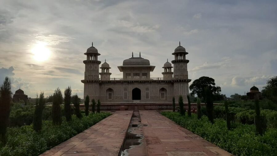 From Agra: Taj Mahal & Agra City Highlights Tour By Car - Price and Value: What $19 Buys in Real Agra Terms