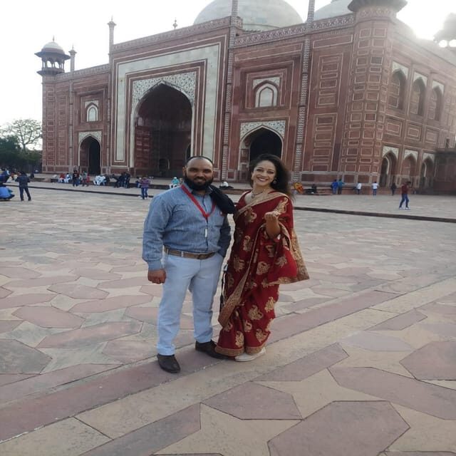 From Delhi/Agra: Taj Mahal Tour with Rental Saree Experience - Who should book this Taj Mahal saree experience?