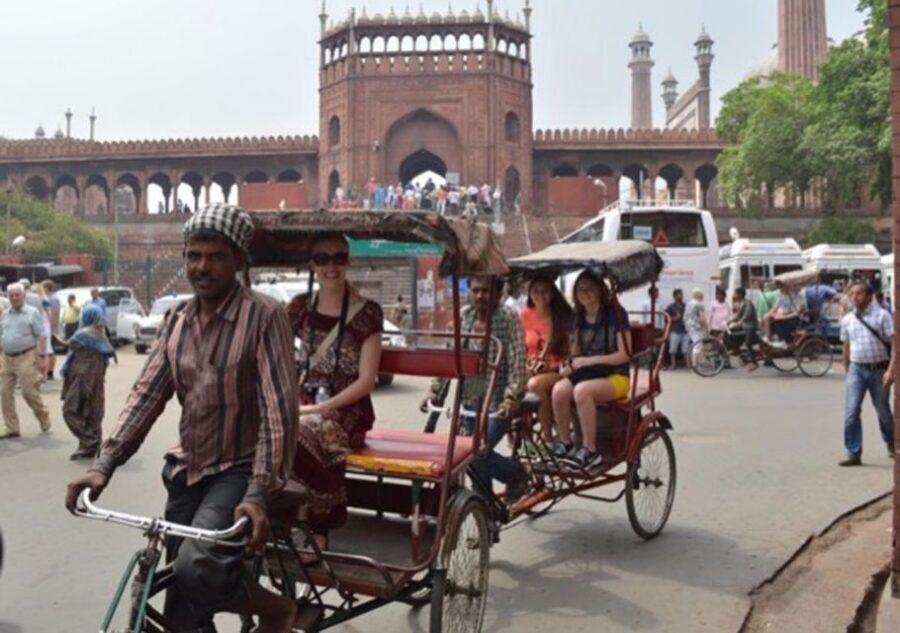 From Delhi: All Inclusive Old & New Delhi Tour With Option - What to bring (and what to wear) for a comfortable Delhi day