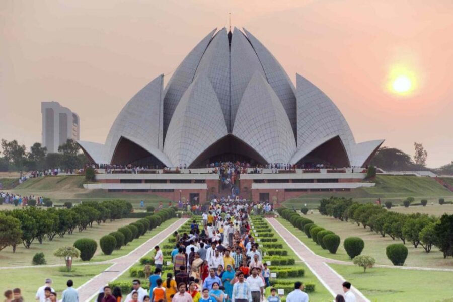 From Delhi: All Inclusive Old & New Delhi Tour With Option - New Delhi stops that give you the big “wow,” minus the stress
