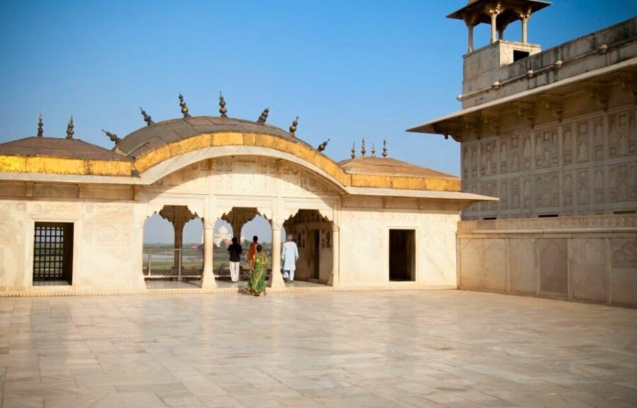 From Delhi: All Inclusive- Taj Mahal Tour by Express Train - Key highlights that make this day trip feel worth it