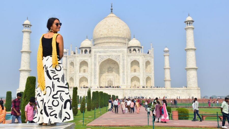 From Delhi: All Inclusive- Taj Mahal Tour by Express Train - Agra Fort after lunch? The walk that adds scale