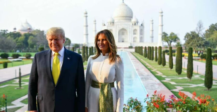 From Delhi: Deluxe Taj Mahal and Agra tour with Luxury Cars - Guides and languages: the difference between seeing and understanding