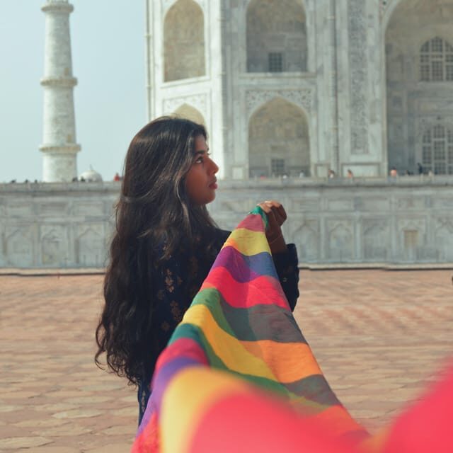From Delhi: Sunrise Taj Mahal Tour To Agra - Inside the Taj Mahal: what the guide helps you notice
