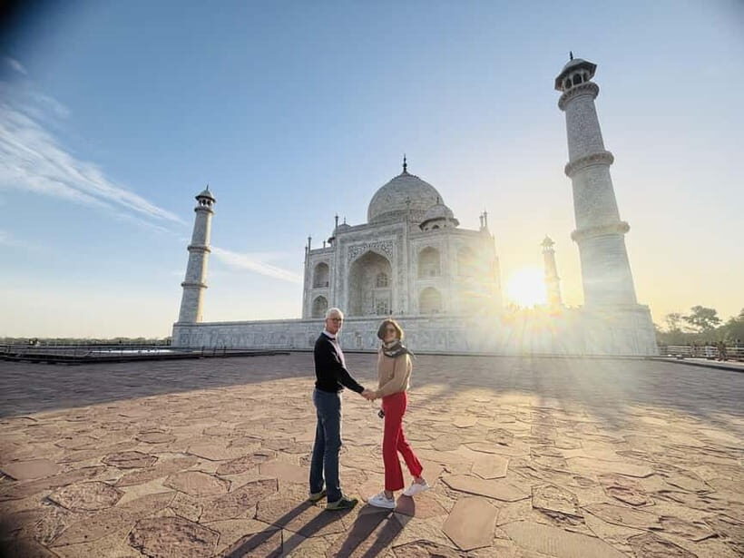 From Delhi: Taj Mahal & Agra Fort Tour with Transfers - Getting picked up from Delhi (and getting to Agra without hassle)