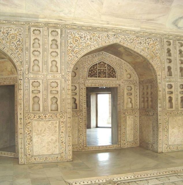 From Delhi: Taj Mahal & Agra Heritage Day Trip By Car - Practical Tips Before You Go: What to Bring and What to Avoid
