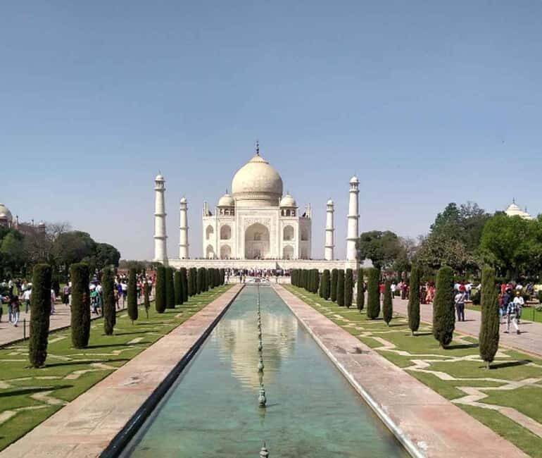 From Delhi: Taj Mahal Sunrise , Agra Fort & Baby Taj Tour - 5-star hotel breakfast or lunch: the meal break that keeps you sane