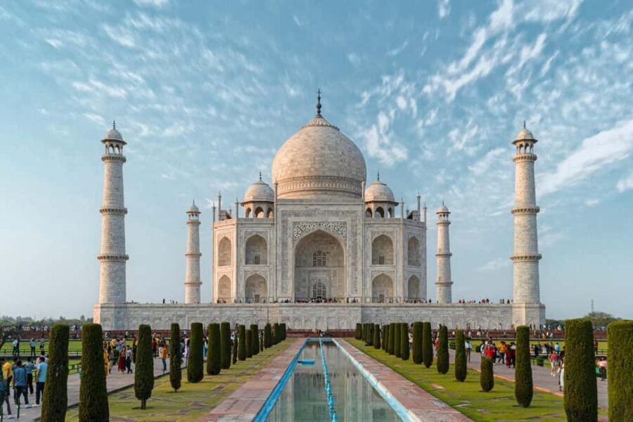 From Delhi: Taj Mahal Sunrise, Baby Taj & Agra Fort Day Tour - The Taj Mahal with skip-the-line entry: what 2.5 hours really means