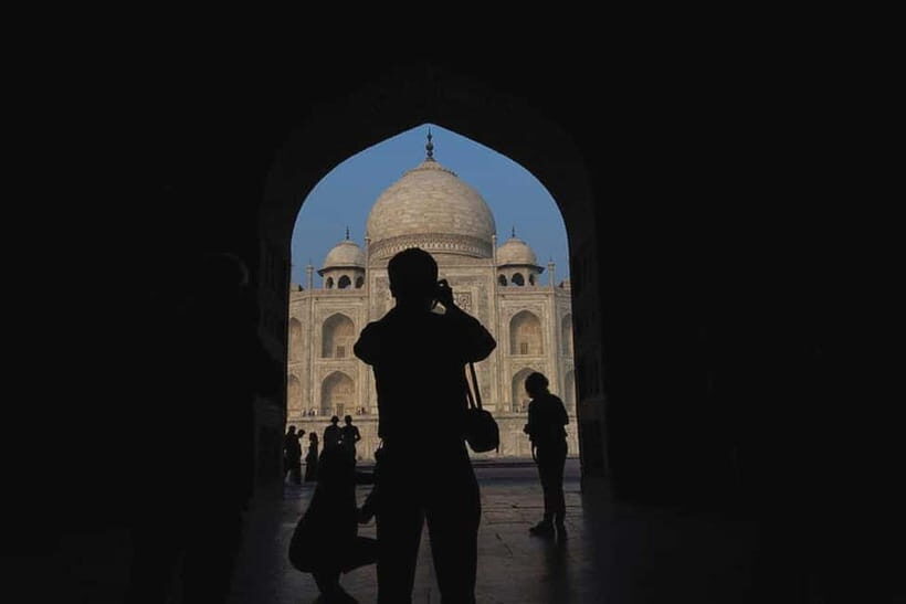 From Delhi: Taj Mahal Tour with Professional Photographer - Key points at a glance
