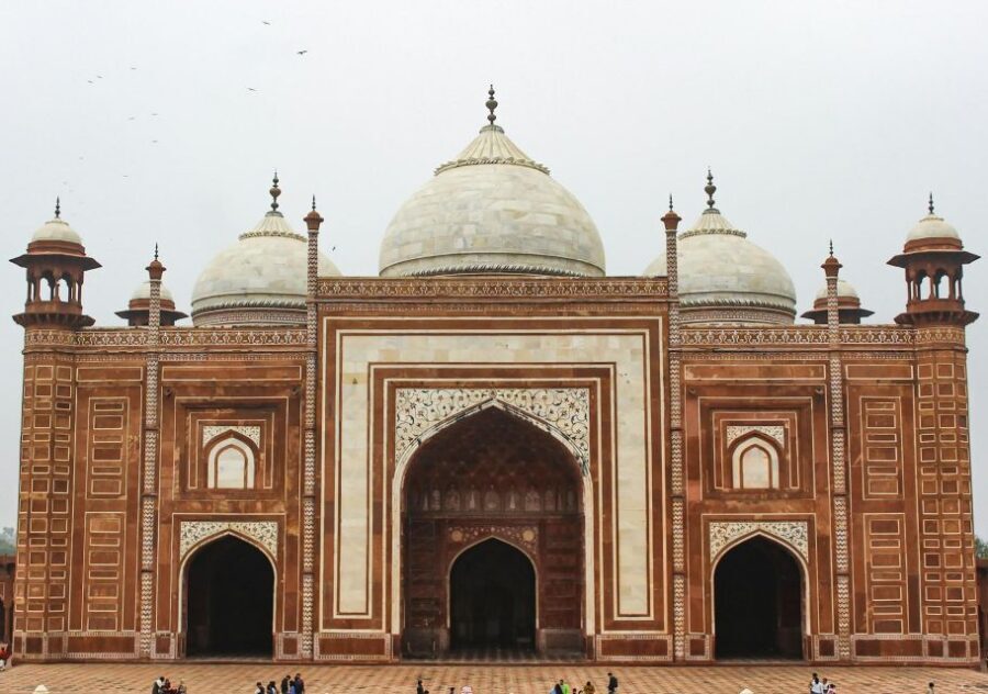 From Jaipur: Taj Mahal Sunrise Tour with Delhi Drop-Off - Guide and Driver Quality: The Difference Between Seeing and Getting It