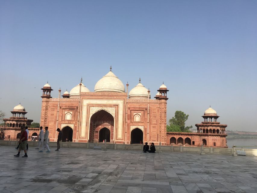 From New Delhi : Tajmahal Tour by Train All Inclusive - Gatimaan Express gets you into Agra without losing the day