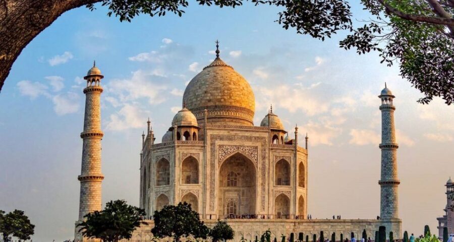 From Rishikesh: 2 Days Taj Mahal Agra Tour - Rishikesh to Agra: the 7-hour car ride that sets the tone