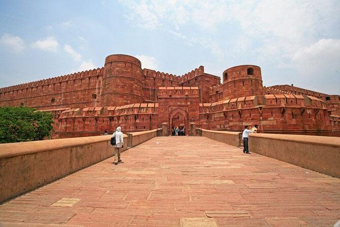 Full-Day City Tour of Agra visit The Taj Mahal, Agra Fort & Fatehpur Sikri - Price and value: what $96 buys you in Agra