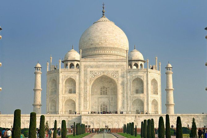 Full day Taj Mahal, Agra Fort, Fatehpur Sikri By Car From Agra - Who should book this Agra full-day car tour