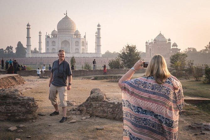 LOCAL Agra :Taj Mahal Sunrise / Sunset Private Tour by Car - The Taj Mahal visit: how 2 hours works on the ground