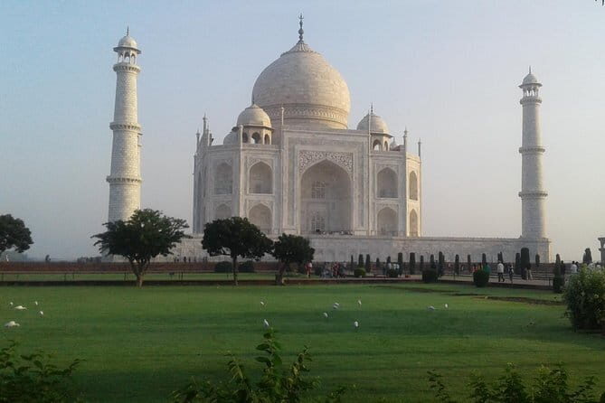 LOCAL Agra :Taj Mahal Sunrise / Sunset Private Tour by Car - Who should book this private Agra sunrise/sunset tour