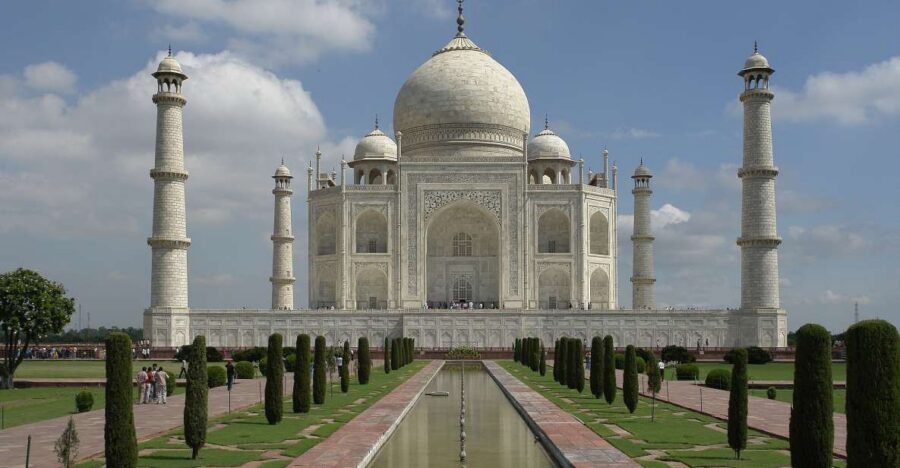 Luxury train tour from Delhi to Agra - Why the Gatimaan Express run makes Agra feel doable