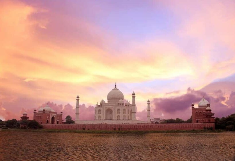 Mumbai to Agra Taj Mahal Tour: Same-Day or Multi-Day - Mumbai to Delhi flight plus private car: why this logistics combo works