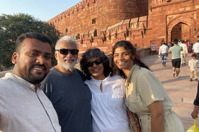 Official Tour Guide For Sunrise Taj Mahal and Agra Fort Tour - 5:00 am pickup vs meeting point: what to expect before you go