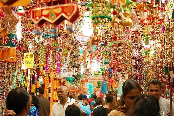Private Old Delhi Walking And Tasting Guided Tour - Old Delhi on foot, with a tuk tuk shortcut